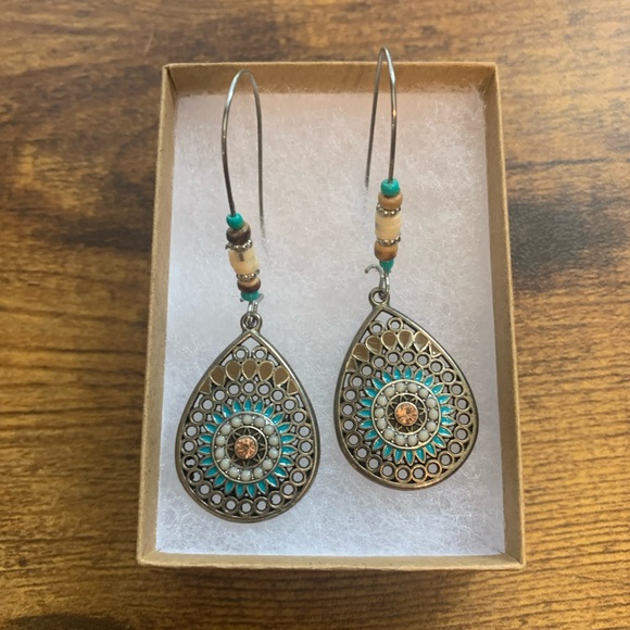 $8 EMERY ROSE DROPS - Picture 8 of 9